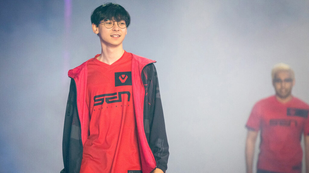 Faker League of Legends Settings, Sensitivity & Gear 2023