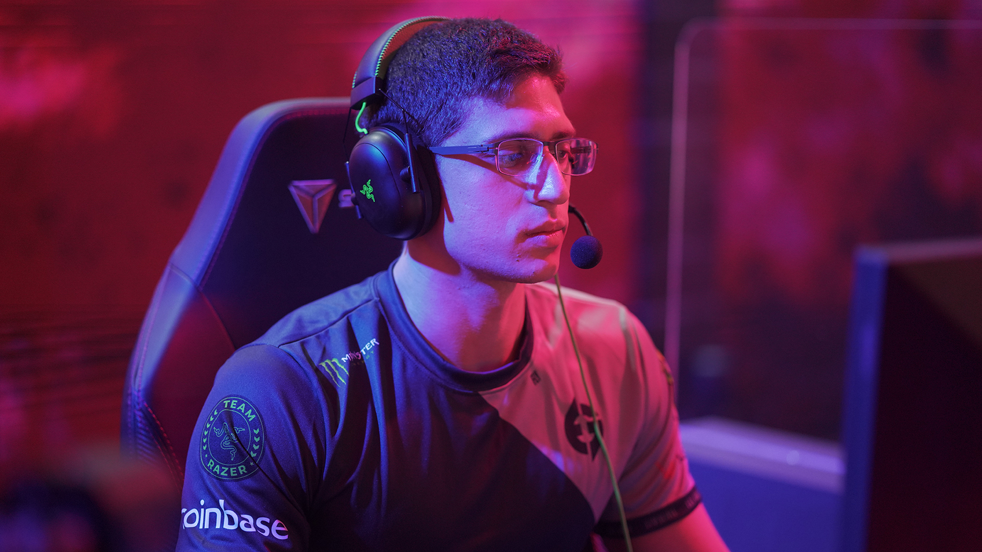 EG and IG Get Off to a Hot Start in the Singapore Major While Fnatic and VG  Falter