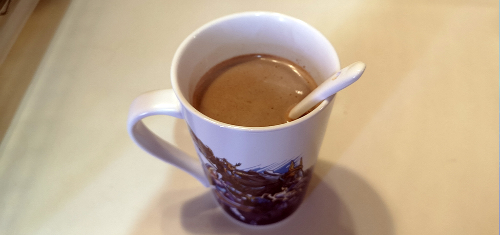 Top 3 snacks to munch on while watching esports The king of esports snacks, you need caffeine