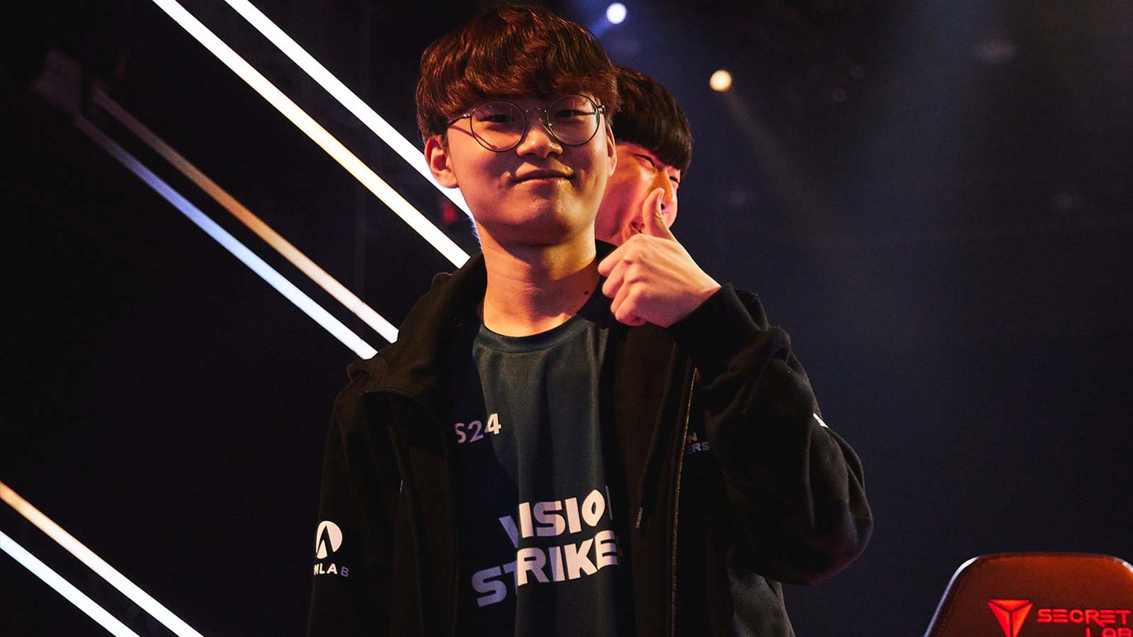 Vision Strikers cho đội tuyển Hàn Quốc mới ESportsConnected mượn k1Ng