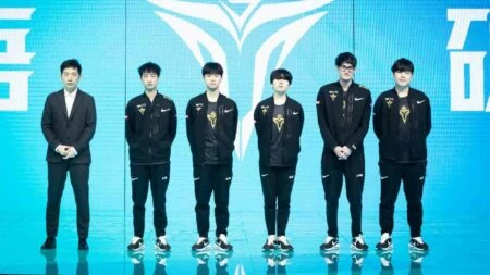Victory Five on stage at the 2022 LPL Spring Split