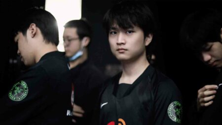 Weibo Gaming's AD carry huanfeng