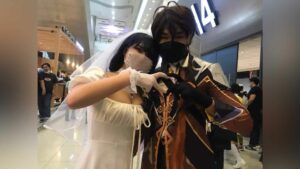 Girl goes to event as Genshin bride marries every Zhongli ONE