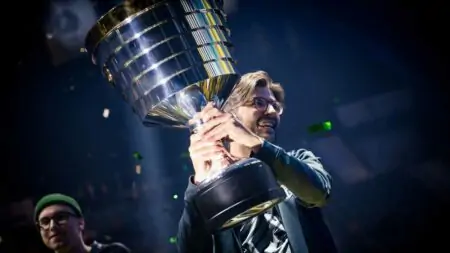 OG Ceb lifts the ESL One Stockholm Major 2022 trophy