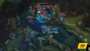 Royal Never Give Up Baron steal against Edward Gaming in LPL Week 7