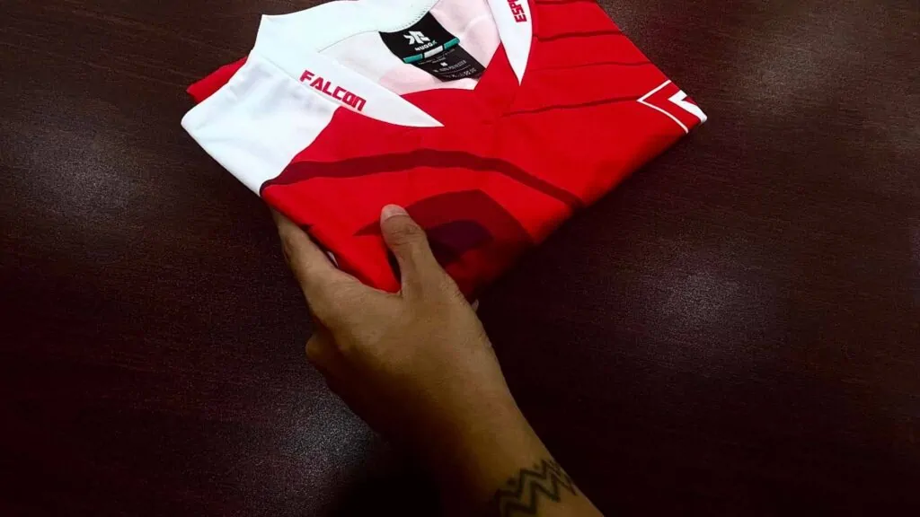 Presentamos la camiseta Falcon Esports