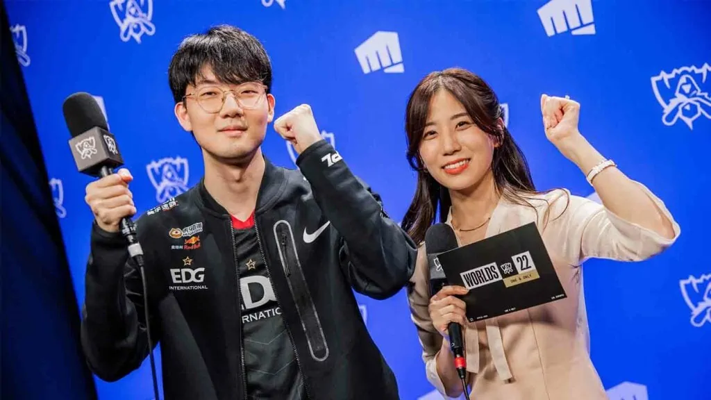 EDG Viper and Jeesun at Worlds 2022 on broadcast interview 