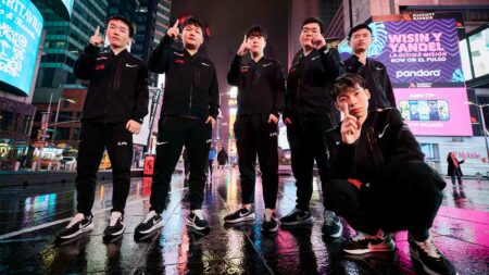 JD Gaming posing in Times Square in New York City for Worlds 2022 Group Stage