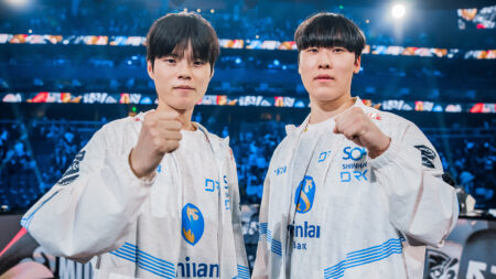 League of Legends DRX Deft and Zeka have their fists up