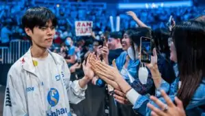 LoL Esports on X: Deft honored for tilt-proof #Worlds2022 https