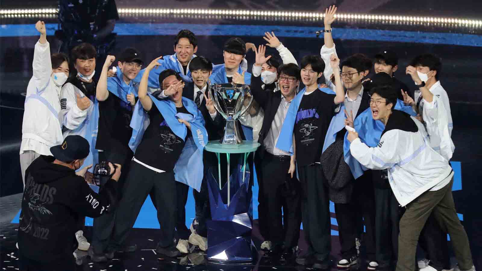 DRX wins Worlds 2022 after hard fought series using Bard | ONE Esports