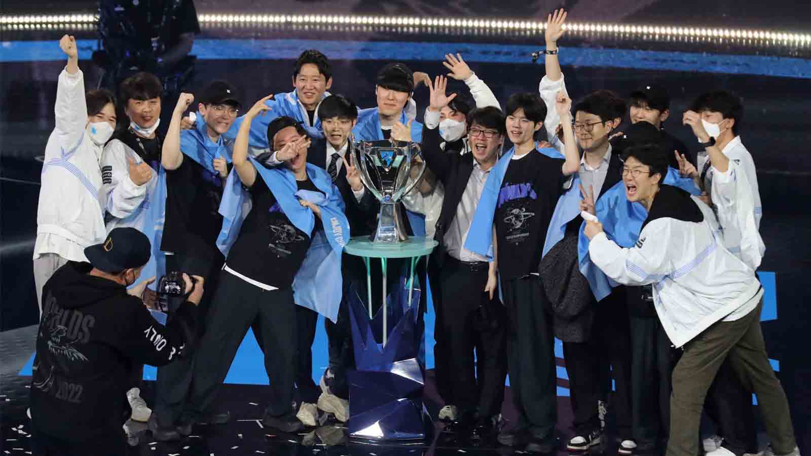 DRX wins Worlds 2022 after hard fought series using Bard