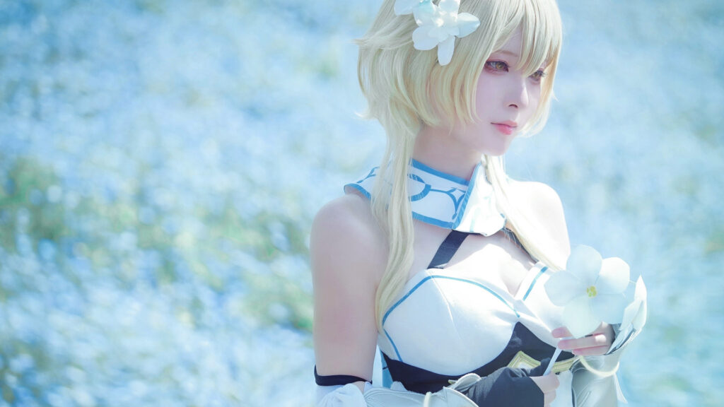 Let's travel in between worlds with this Lumine cosplayer Lumine cosplay (female traveler) from Genshin Impact
