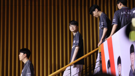 League of Legends T1 Faker 2022 Asian Games Hangzhou Opening Ceremony walking down stairs