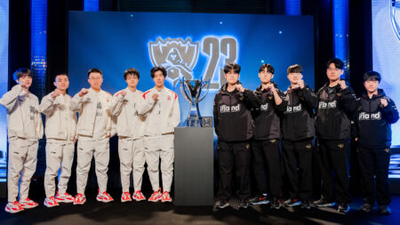 League Of Legends 2023 Worlds Finals Media Day T1 and WBG posing with Worlds trophy