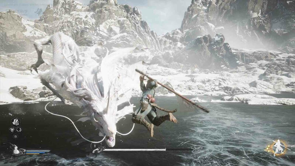 Captura de pantalla oficial de Black Myth Wukong que muestra un dragón chino blanco luchando contra Sun Wukong