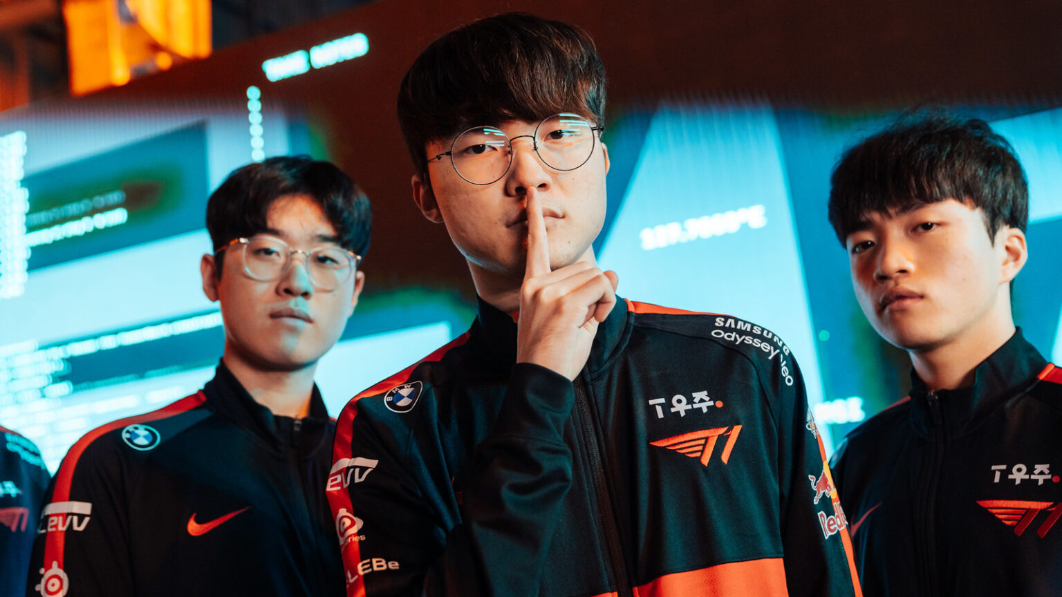 T1 LoL wins numerous awards at Esports Hall of Fame 2023 | ONE Esports