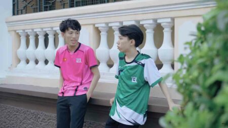 VNGC Naraka Bladepoint esports coach Le Ho Anh and player Royhihi