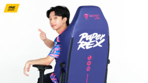PRX forsaken poses with the new Paper Rex Secretlabs chair