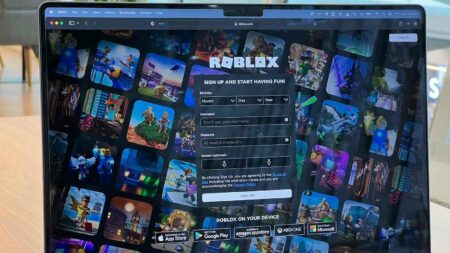 Creating a new Roblox account on laptop