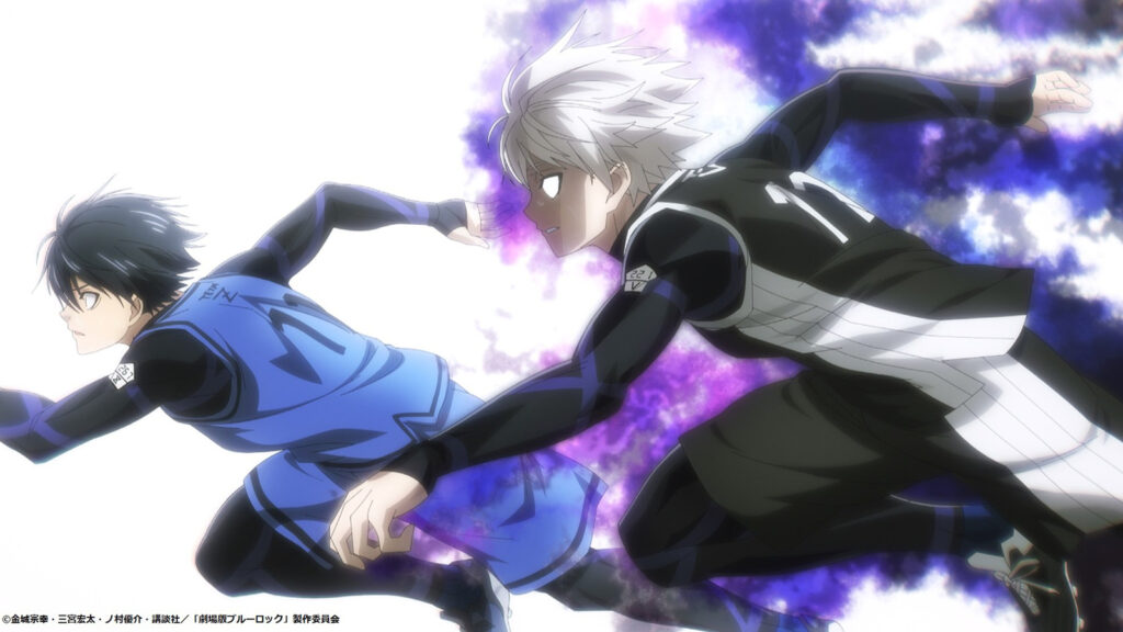 Los personajes principales de Blue Lock se enfrentan con Yoichi Isago del Equipo Z corriendo fútbol contra un Seichiro Nagi del Equipo V despierto.