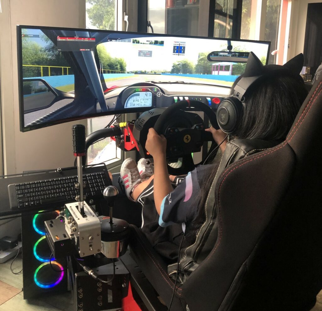 Eliza Indriani, Luna Nera, Sim Racing, Asseto Corsa
