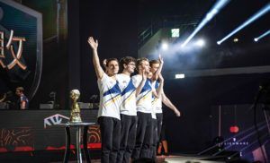 MSI 2019 day 3 sees fans hyped for a great NA-EU finals (pictures)