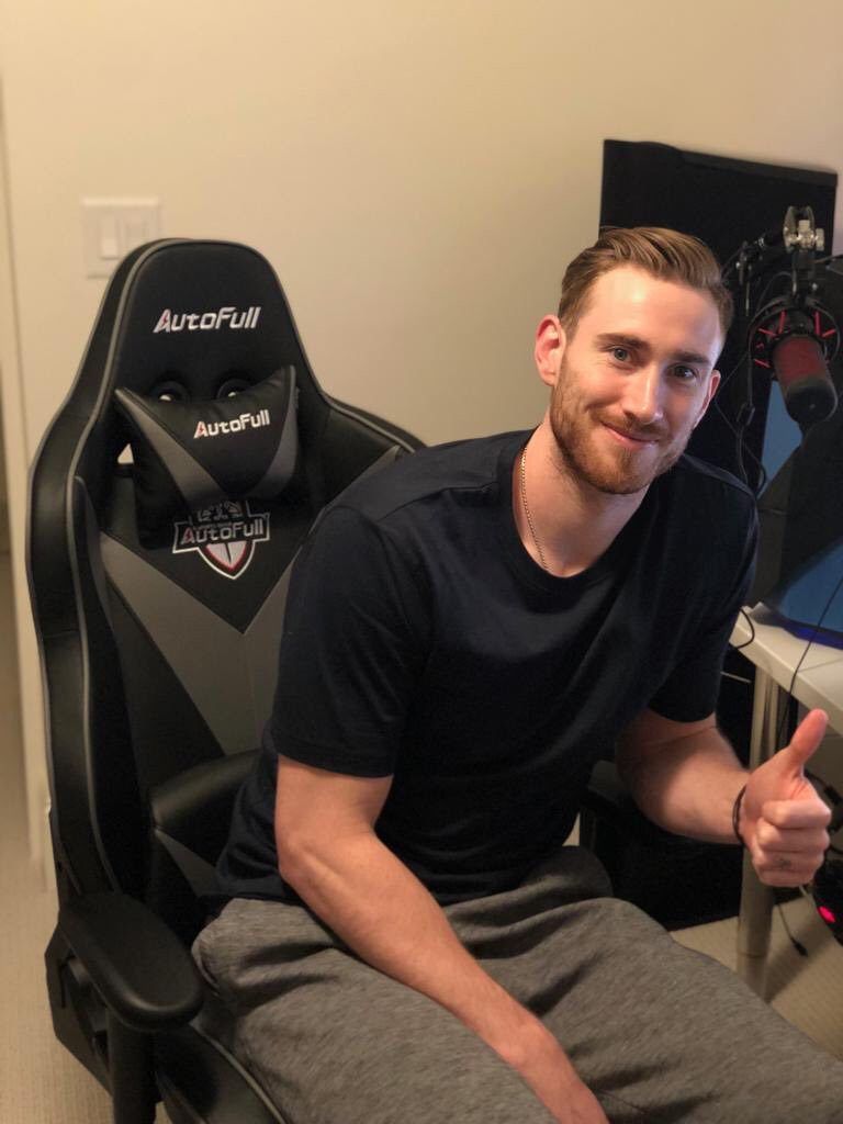 Gordon Hayward will play video games professionally