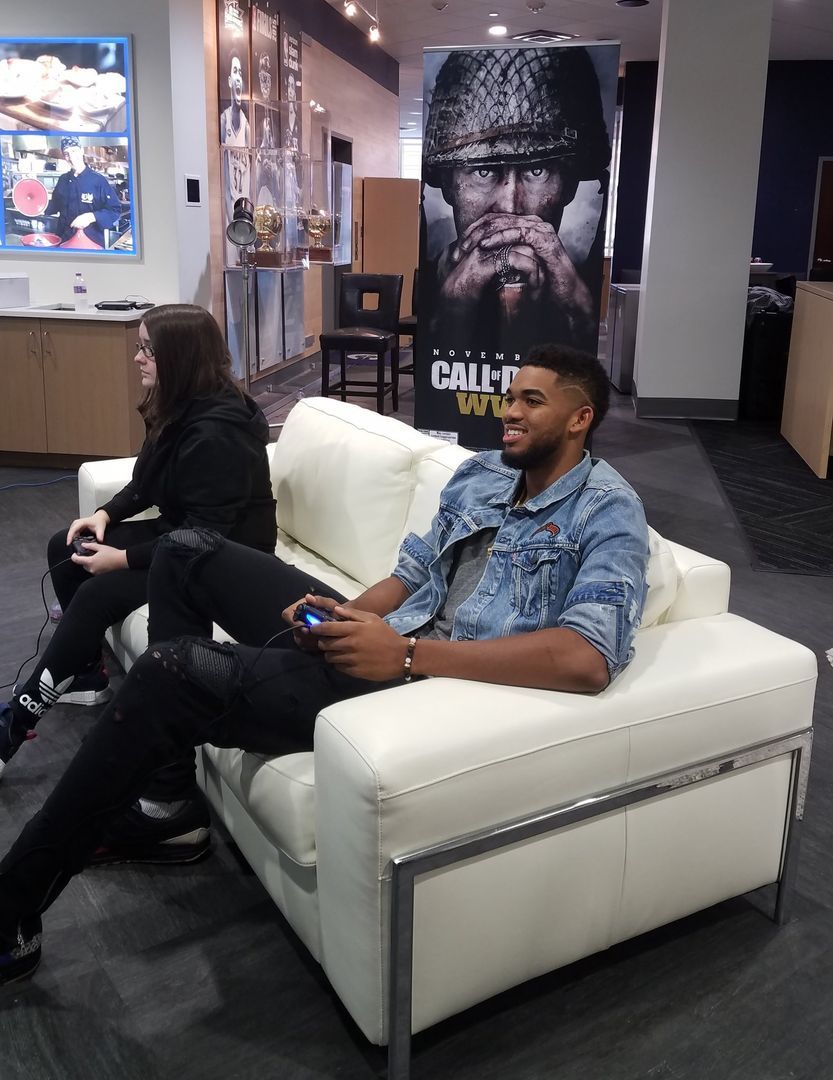 Nba Players Who Spend Way Too Much Time Gaming One Esports