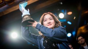 Hear her roar: VKLiooon's journey from law student to Hearthstone World Champion