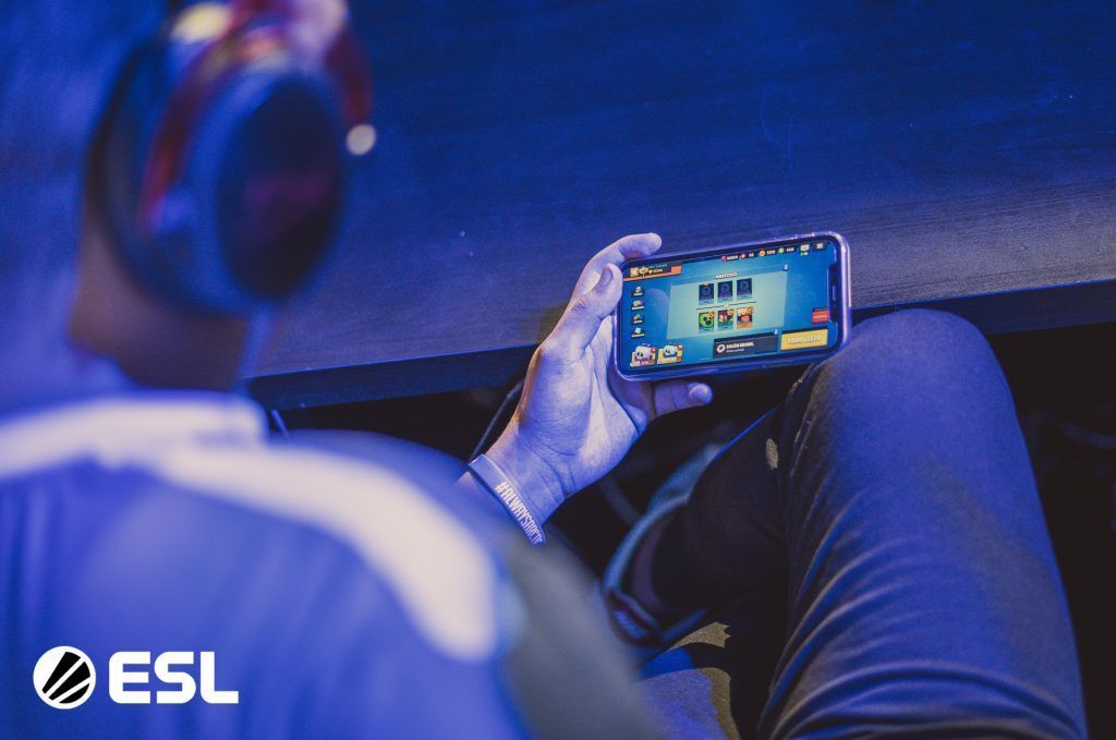 Supercell And Esl Team Up To Deliver The 2020 Brawl Stars Championship One Esports One Esports - mobile game controller brawl stars