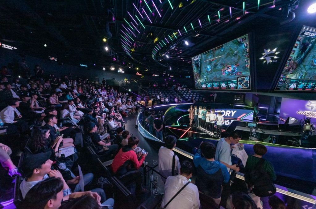 LCK players will make at least โฉ60M when the league franchises in 2021 ...