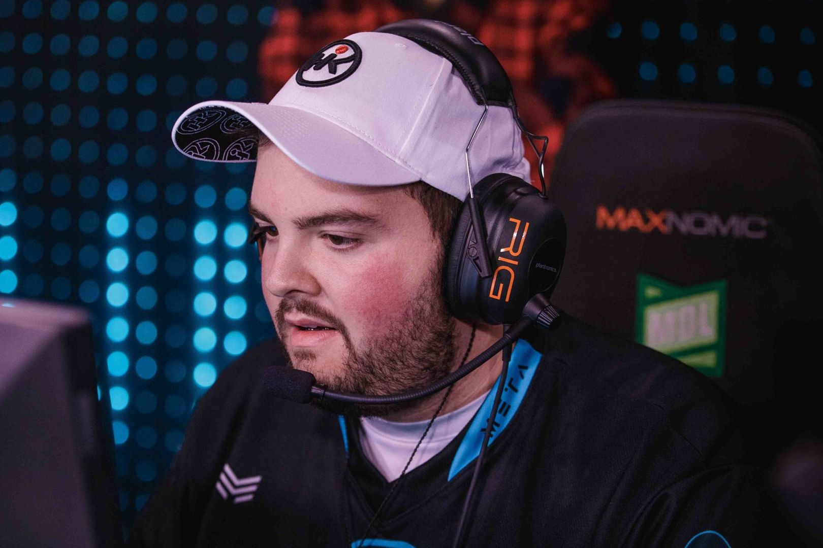 Hiko called an agent so skill less in his Valorant agent tier. 