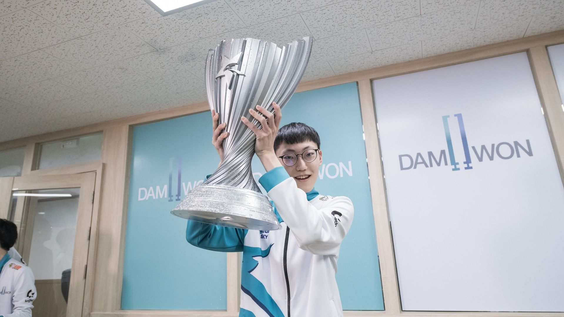 Worlds 2020 winner Nuguri rejoins DWG KIA after a year and a half ONE