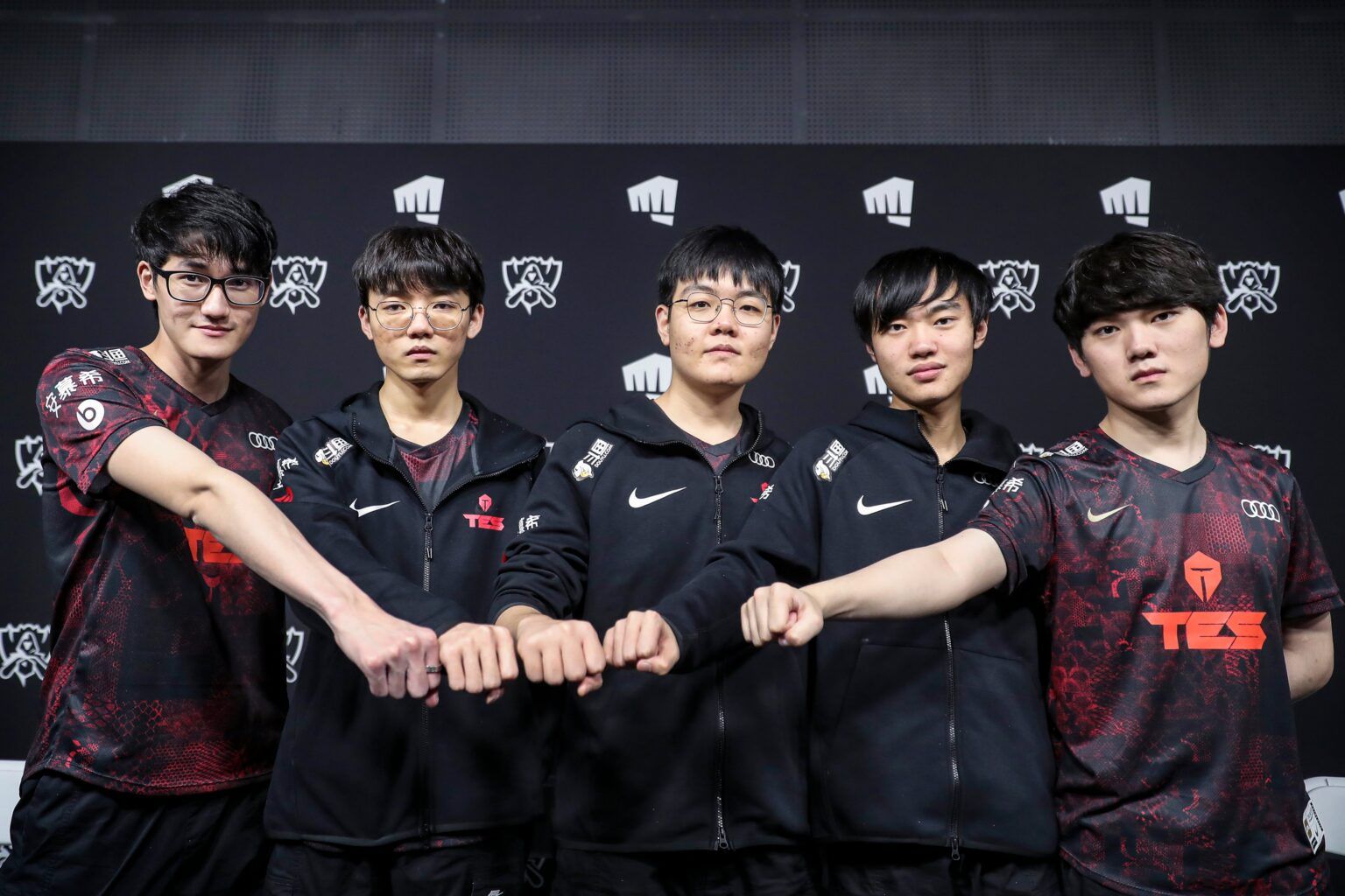 Top Esports pull off the first-ever reverse sweep in Worlds history ...