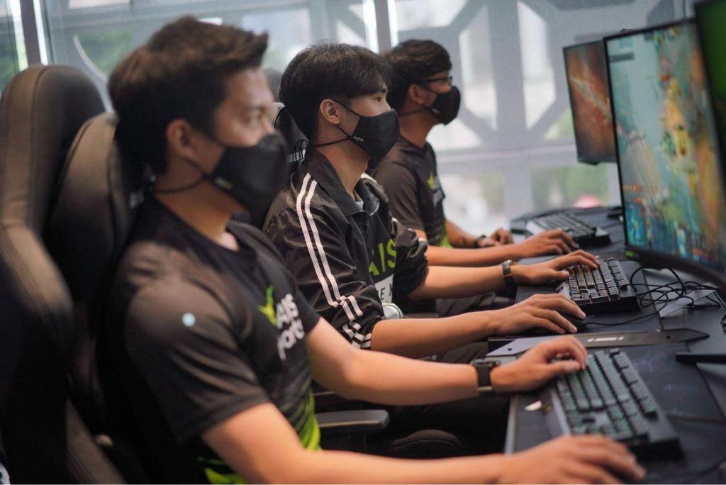 มุ่งสู่อาเซียน! AIS eSports STUDIO เปิดสนามประเดิม 2 ทัวร์ชาวออฟฟิศและนักศึกษา