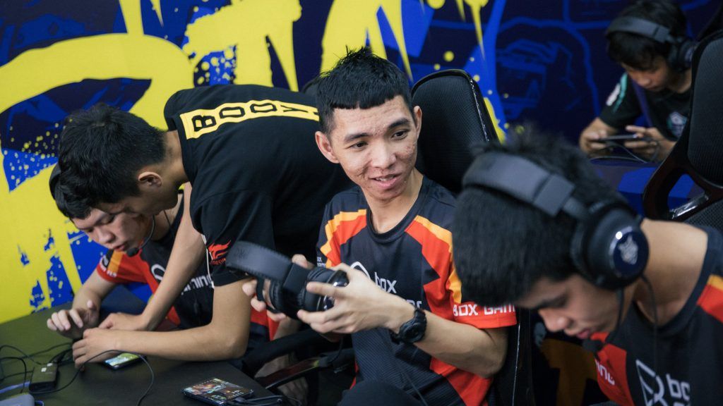 ĐTST Mùa Hè 2020 - Tuần 3: Thi đấu thăng hoa, Team Flash chiếm lấy vị trí top 1