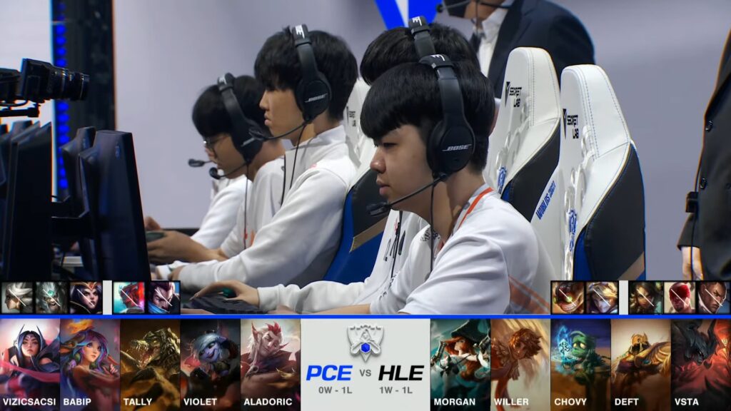 Worlds 2021 Play-Ins match between PEACE and Hanwha Life Esports in draft phase