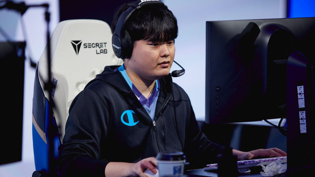 League of Legends player DFM Gaeng at the Worlds 2021 Play-In.