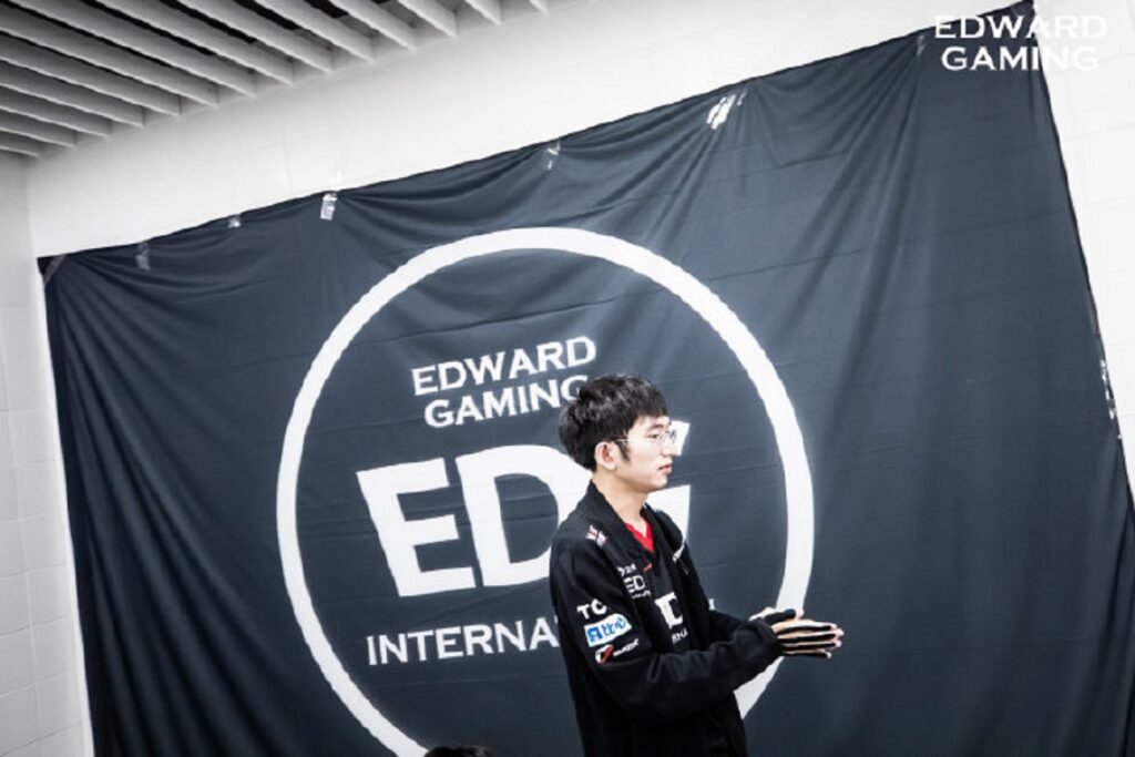League of Legends professional player Flandre from Edward Gaming is one of the top laners to watch out for at Worlds 2021.