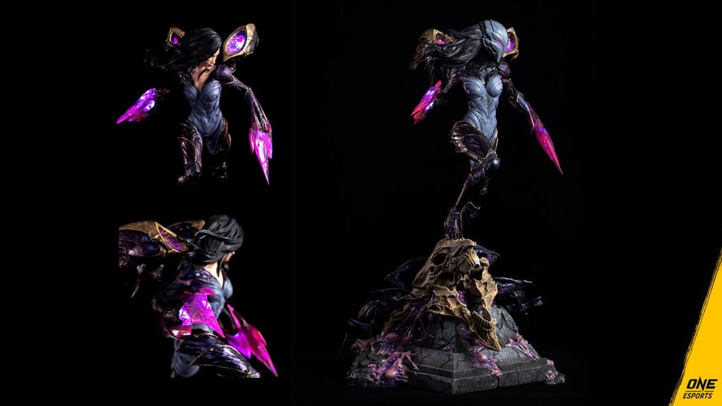 Riot Games League of Legends merch Kai’Sa Ultimate Statue full view, masked and unmasked close up