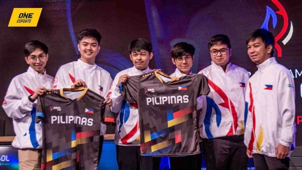 Team Sibol group picture with Mobile Legends: Bang Bang representatives