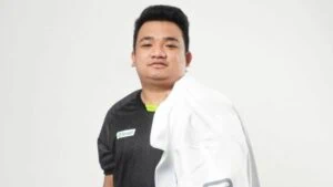 Smart Omega coach for MPL PH Season 9, Jomie "Pakbet" Abalos