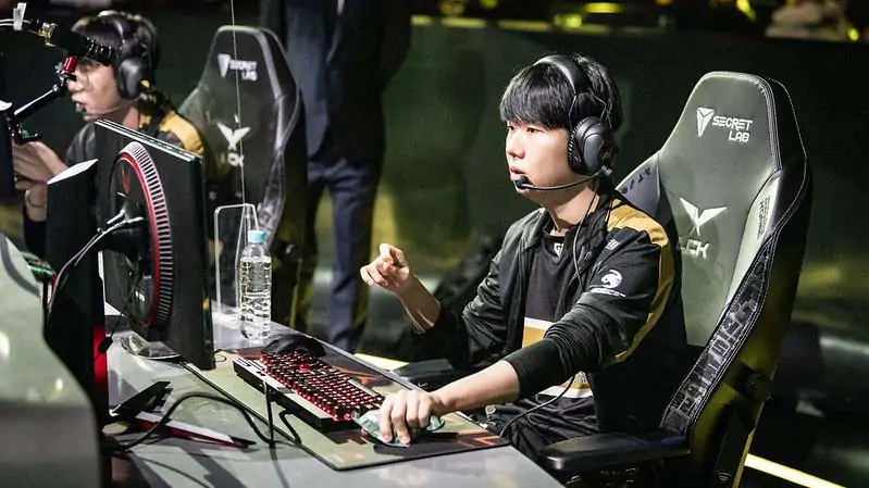 Gen.G Lehends during Week 2 of 2022 LCK Summer Split