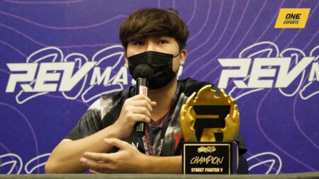 Talon Book with his REV Major 2022 trophy