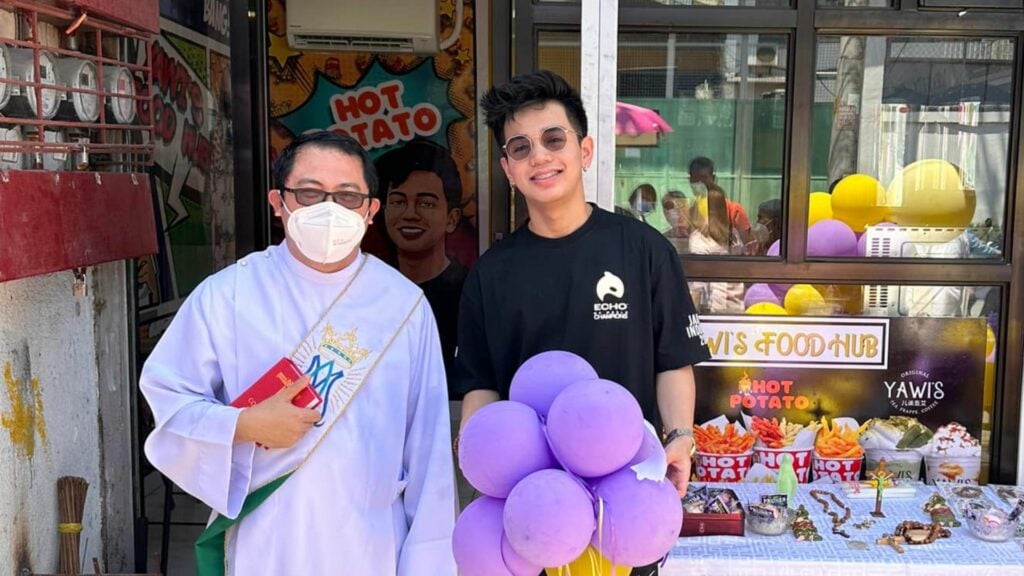 Yawi's Food Hub opening