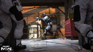 Player moves through the map in Modern Warfare 2 ranked play