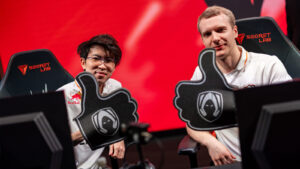 Team Heretics players Jankos and Evi at LEC Summer 2023