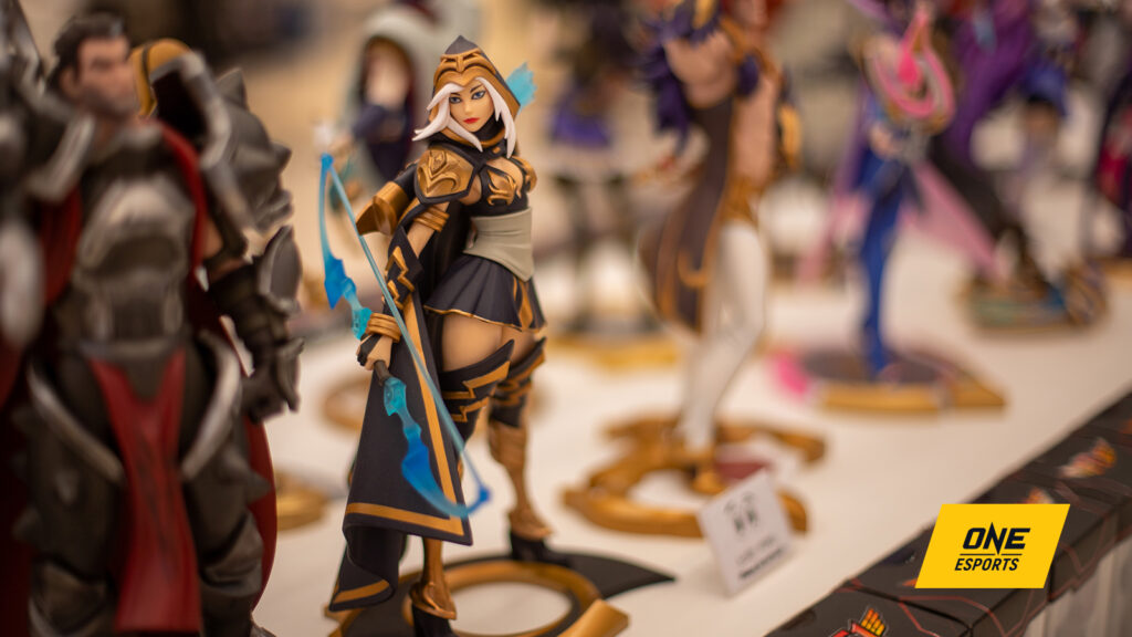 League Of Legends T1 Base Camp review and guide merchandise figures