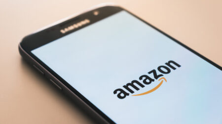 Amazon on mobile phone Samsung